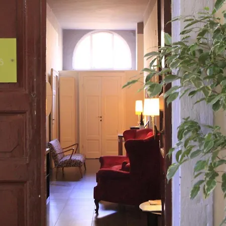 Guest house Metropolis *